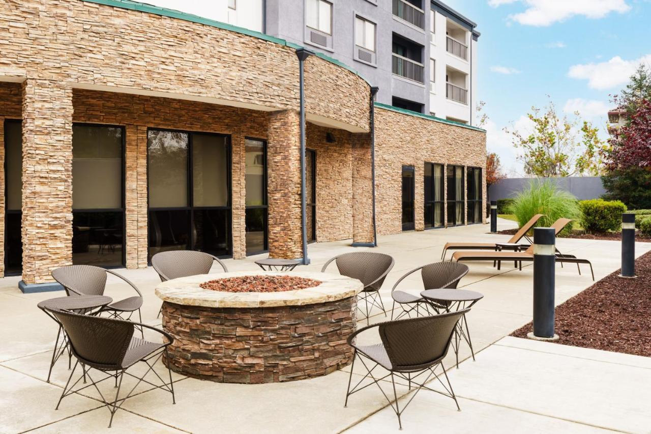 Courtyard By Marriott Sacramento Hotel Folsom