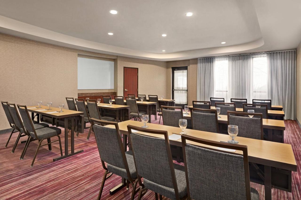 Courtyard By Marriott Sacramento Hotel Folsom