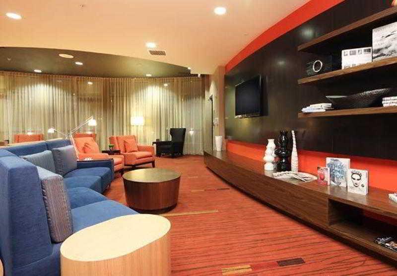 Courtyard By Marriott Sacramento