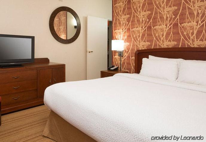 Courtyard By Marriott Sacramento