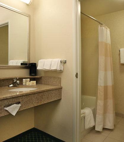 Courtyard By Marriott Sacramento Hotel