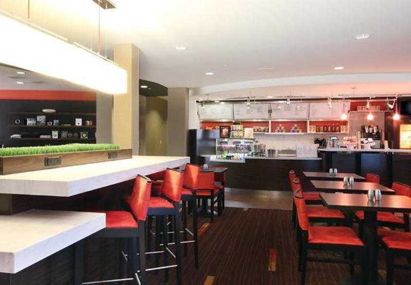 Courtyard By Marriott Sacramento Hotel