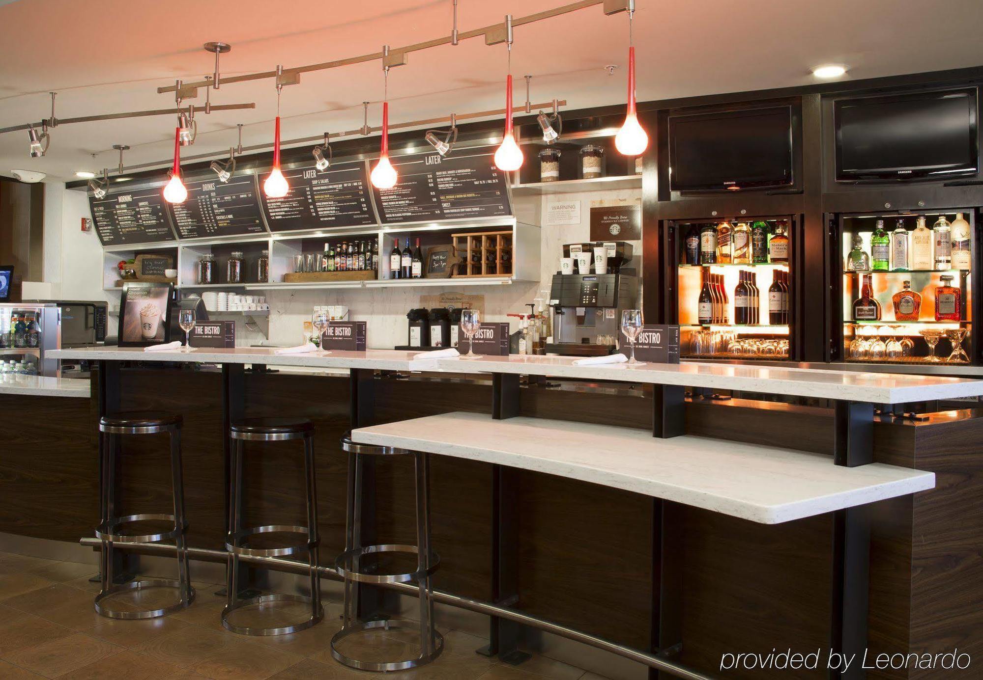 Courtyard By Marriott Sacramento Hotel