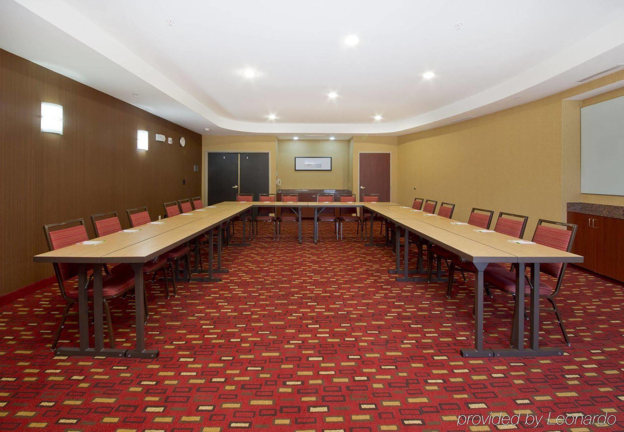 Courtyard By Marriott Sacramento Hotel Folsom