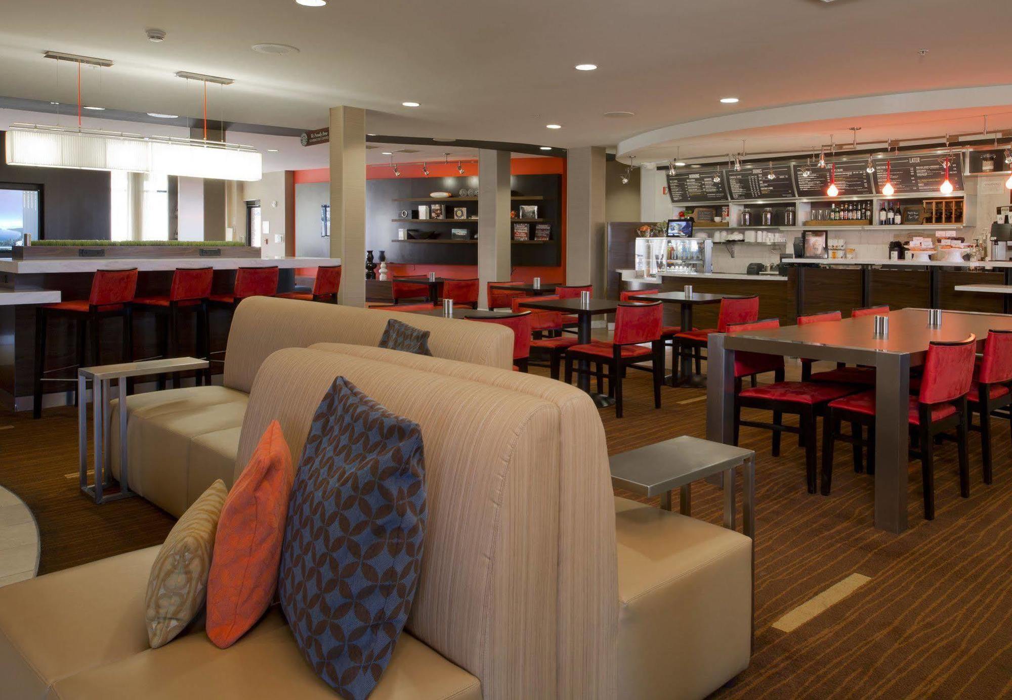 Courtyard By Marriott Sacramento 3*